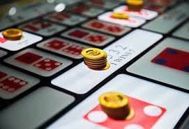Perbandingan tampilan hiburan online yang tertata